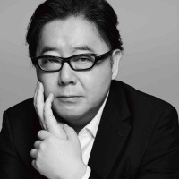秋元康氏(提供写真)