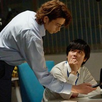 庄司浩平、風間俊介「40 までにしたい 10 のこと」第1話(C)マミタ・libre/「40 までにしたい 10 のこと」製作委員会