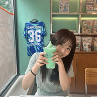 森戸知沙希、小関舞と韓国旅行へ！念願のカフェを満喫「ミントラテ大きすぎてびっくり」