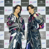 囲み取材に応じたKing & Prince/高橋海人、永瀬廉(提供写真)