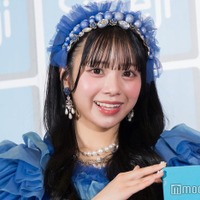 黒髪の増田彩乃（C）モデルプレス