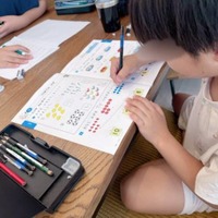 第5子妊娠中の辻希美、子供たちの“宿題タイム”SHOT公開「頑張れ頑張れ～」