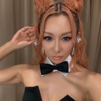 倖田來未、美デコルテ全開！ラッツ＆スター風SHOTに絶賛の声「スタイル完璧」「似合いすぎ」