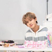 鈴木凌「SHElikes(シーライクス)」新CMオフショット(提供写真)