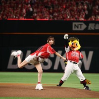 篠田麻里子(C)SoftBank HAWKS