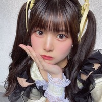 東条百々花Xより