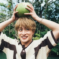 白濱亜嵐「Hallelujah!!」本体表紙(C)小学館 撮影/田形千紘