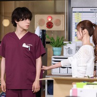 成田凌、深田恭子「初恋DOGs」第5話（C）TBS