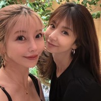 住谷杏奈、仲良しのほしのあきとパシャリ！変わらぬ美貌の2SHOT公開「いくつになっても…」