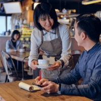台湾の高級料理店で…「えっ！営業中に？」予想外な”文化の違い”に「日本人は頑張りすぎ」
