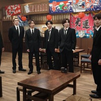 SixTONES(C)Storm Labels Inc.