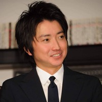 1児の父・藤原竜也、子供との“真剣勝負”でまさかの結果に「プール行った時に…」