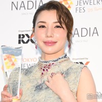 囲み取材に出席した仲里依紗(C)モデルプレス