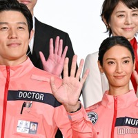 鈴木亮平、菜々緒(C)モデルプレス
