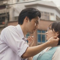 水上恒司、吉岡里帆（C）眉月じゅん／集英社・映画「九龍ジェネリックロマンス」製作委員会