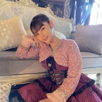 芸能界引退間近の道重さゆみ、ラブリーなピンク衣装SHOTにファン悶絶「目が幸せ」「可愛すぎる」