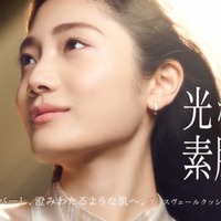 Chacott COSMETICS、プロ発想の“光メイク”で自然なセミマット肌に導く新作ファンデーションが登場！