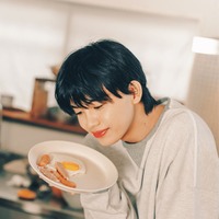 草川直弥スタイルフォトブック「直弥いる。」収録カット（C）SDP