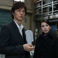 福山雅治、柴咲コウ『容疑者xの献身』(C)2008 フジテレビジョン、アミューズ、S・D・P
