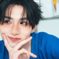 初写真集は発売即重版！葉山侑樹、耽美からキュートまで多彩な魅力が詰まったカレンダー発売決定