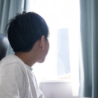 「なんで私だけこんな目に…」仕事、育児、自己啓発、すべてを頑張って「燃え尽きた」ワーママをさらに襲った「息子の不登校」