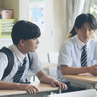 長尾謙杜、真弓孟之(C)2025『恋に至る病』製作委員会