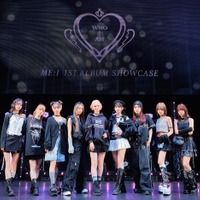 (左から)KOKONA、AYANE、KEIKO、MIU、SUZU、RINON、MOMONA、SHIZUKU、TSUZUMI「ME:I 1ST ALBUM『WHO I AM』リリース記念SHOWCASE」(C)LAPONE GIRLS