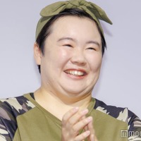 ヘアカット前のやす子(C)モデルプレス