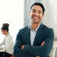 「アメリカ人ビジネスマンのコミュニケーション術です」東大生が力説。仕事で良好な人間関係を築くための、一見「それあり？」意外な手法とは