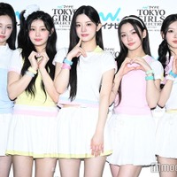 囲み取材に応じたILLIT／YUNAH（ユナ）、WONHEE（ウォンヒ）、MINJU（ミンジュ）、IROHA（イロハ）、MOKA（モカ）（C）モデルプレス
