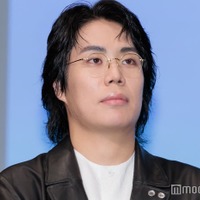 「ミーツ・ザ・ワールド」完成披露舞台挨拶に登壇したくるま(C)モデルプレス