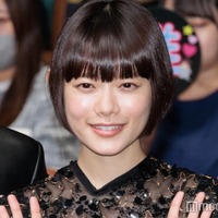 「ミーツ・ザ・ワールド」完成披露舞台挨拶に登壇した杉咲花(C)モデルプレス