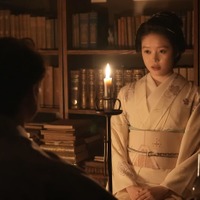 トミー・バストウ、高石あかり「ばけばけ」1週目より（C）NHK