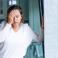 「夏、エアコンを21度にしても眠れない」50歳女性、滝のような汗に悩まされたあとに襲ってきた「意外な症状」とは