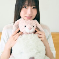 坂井新奈「五期生のぽかぽか写真館」（提供写真）