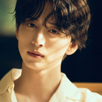 今注目の若手俳優・池田匡志、1st写真集では美しく儚い魅力をエモーショナルに凝縮