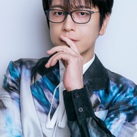 モデルプレスのインタビューに応じた及川光博（C）モデルプレス