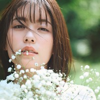小芝風花カレンダー2026「Flower」（2025年12月12日発売）（C）マガジンハ ウス