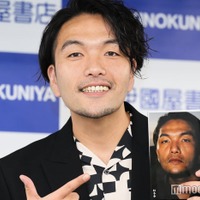 「しばけるもんならしばきたい」刊行記念囲み取材に出席した盛山晋太郎（C）モデルプレス