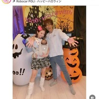 辻希美＆杉浦太陽、平成のギャルカップルに！仮装SHOTを公開「ちょっと早いハロウィン パーティ」