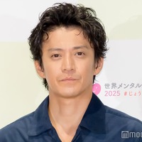 「B-side Talk 〜心の健康ケアしてる？」の公開収録に出席した小栗旬（C）モデルプレス