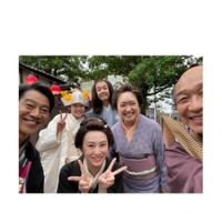 高石あかり、ヒロイン演じる『ばけばけ』オフSHOTに反響「愛がいっぱい」「笑顔が最高」