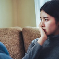 「男を産まなかったお前が悪い」娘を傷つけ、妻を支配するモラハラ夫。経済的DVの裏にある“家族を支配する心理”とは
