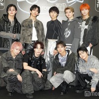 超特急／（後列左から）カイ、リョウガ、タクヤ、ユーキ、タカシ（前列左から）シューヤ、マサヒロ、アロハ、ハル（C）モデルプレス