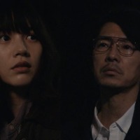 のん、藤木直人「MISS KING / ミス・キング」第4話(C)AbemaTV, Inc.