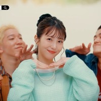 浜辺美波/新CM『アンドエスティ「ダンス and ST」編』より(提供写真)