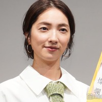 1st写真集「燦爛」の発売記念記者会見に出席した仁村紗和(C)モデルプレス