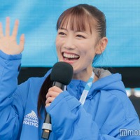 「横浜マラソン2025」に登場した高城れに(C)モデルプレス