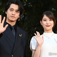 高橋海人、芳根京子(C)モデルプレス