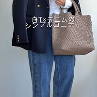 投入すべきは、ゴールドアクセ!【ユニクロ】クルーネックT×デニム×ジャケットを格上げする着こなし術【40代の毎日コーデ】